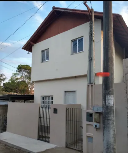 Alugo kitnet arrumadinha próximo ao Frigorífico Cofril 