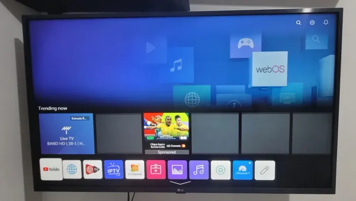Smart TV 43? Full HD LED LG 43LM6300PSB Wi-Fi - Inteligência Artificial 3 HDMI 2 USB