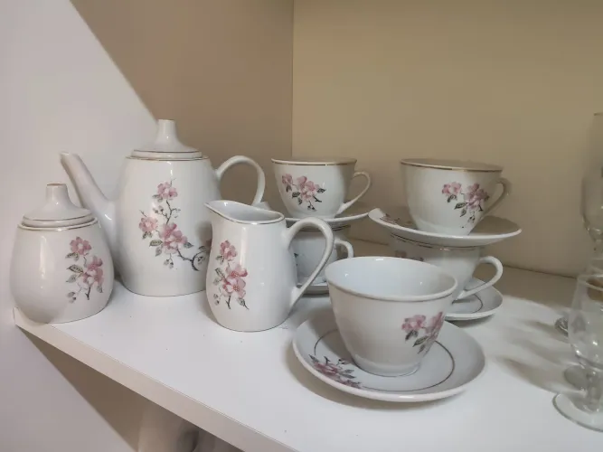 Jogo antigo de chá porcelana Jundiaí 