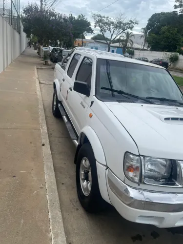 Nissan Frontier AX CD 4X4 2.5 TB Interc. Diesel 2002