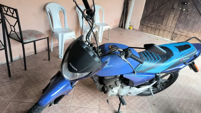 Alugo moto cg Titan semanal 280,00