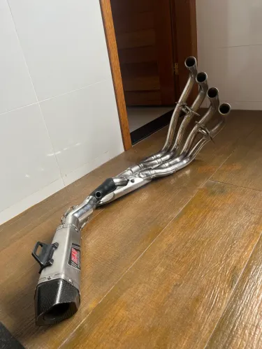 Escapamento Hornet + Ponteira Yoshimura 