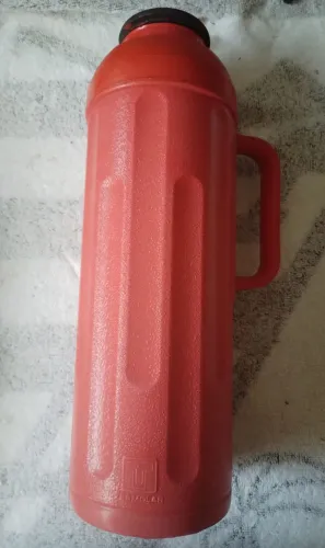 Garrafa térmica Termolar 1 L usada em boas condições