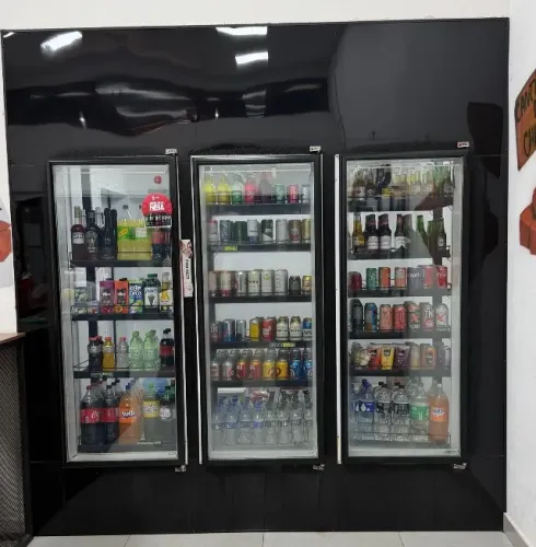 Vendo ou troco  Câmara frigorífica auto serviço 