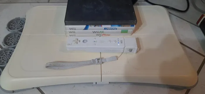 Super Combo Lote/Kit: Wii Fit + Wii Board, Wii Play, Sport, Resort + Remote + Motion Plus