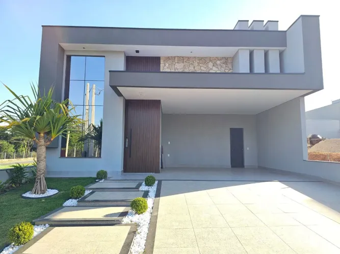 Casa com 3 dormitórios e ampla piscina à venda, 200 m² por R$ 1.950.000 - Residencial Fech