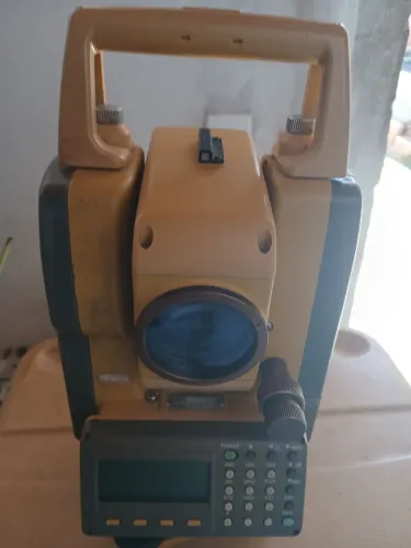Vendo estação total topcon 102n completo 