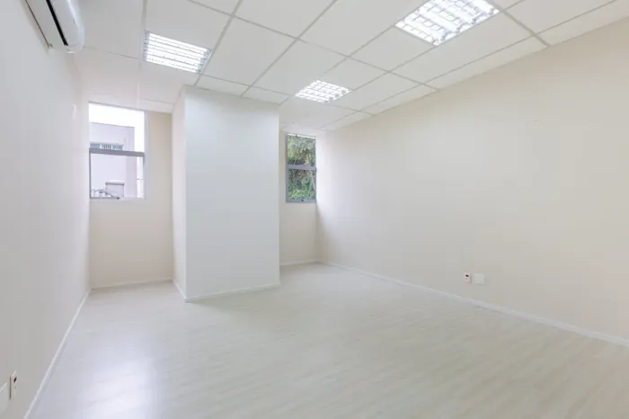 Sala comercial na Rua Doutor Luiz Migliano, 868 - Sala 4 25 m²