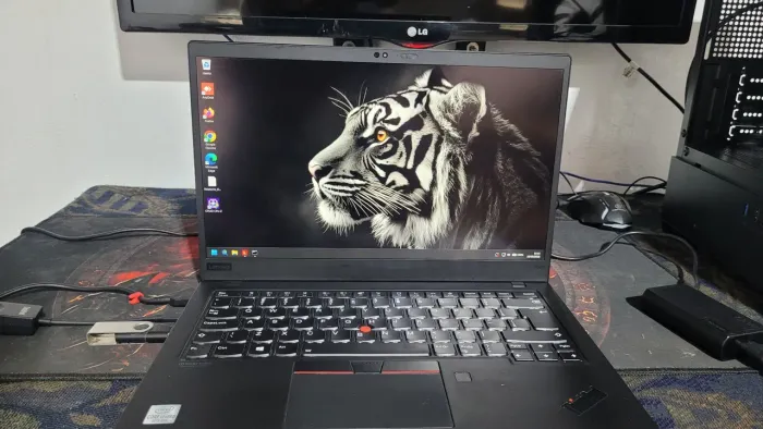 LENOVO THINKPAD X1 CARBON GEN 8 | CORE i7 10ª GERAÇÃO | 16GB | SSD 256GB | TOUCH