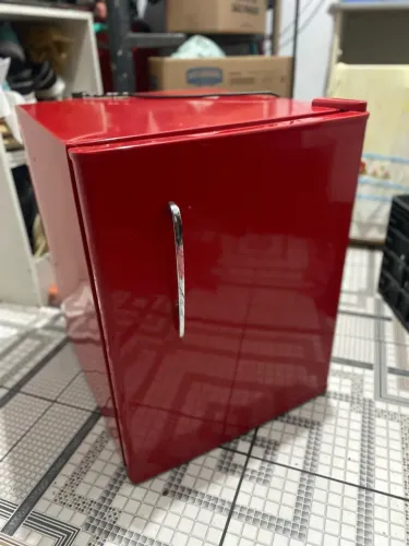? Geladeira Brastemp Retrô Compacto 80L Vermelha