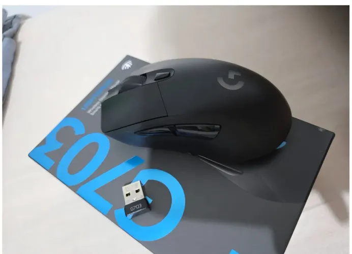 Mouse gamer Logitech G703, com problema no scroll