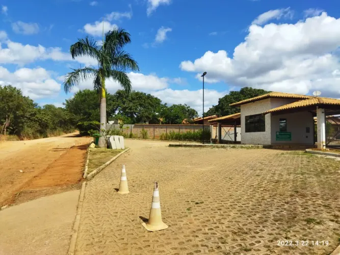 Lotes de 1000 metros quadrados em condomínio no município de Funilândia.