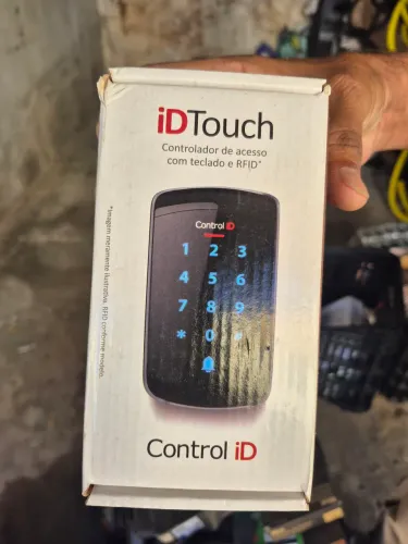 Teclado control ID