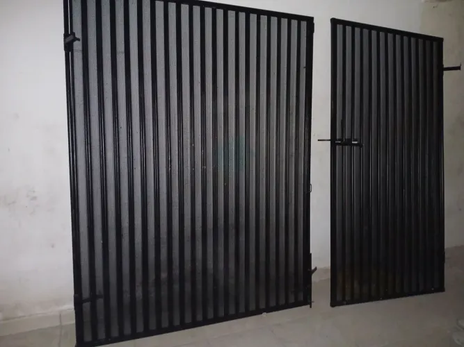 Portão de garagem fechado novo