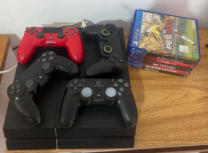 Playstation 4 Fat com mais de 600gb
