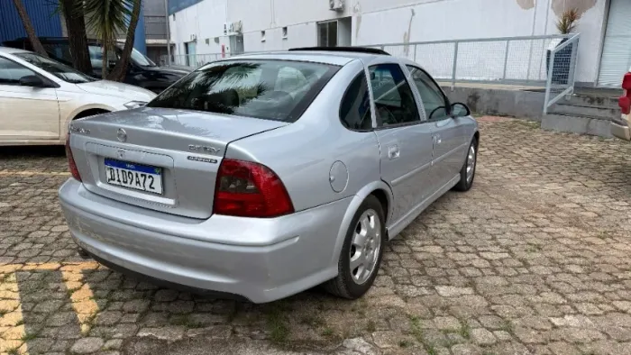 Chevrolet Vectra CD 2.2 16V / 2.0 16V Mec./aut. 2003