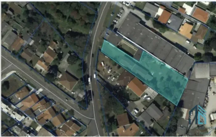 Terreno plano em L, 5 minutos parque São Lourenço, no Bairro Abranches em Curitiba - PR