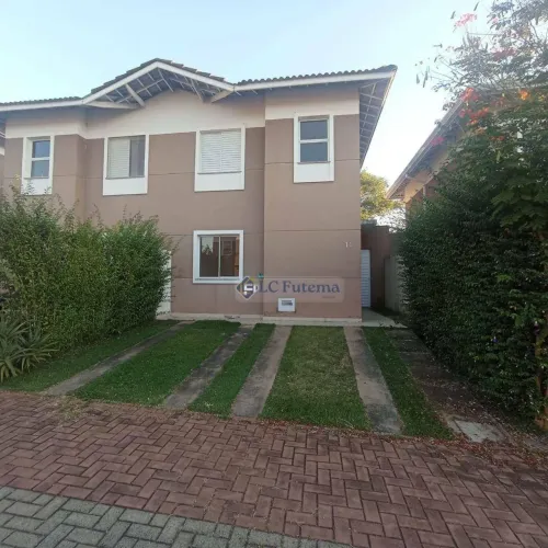 Casa em Condomínio em Cotia