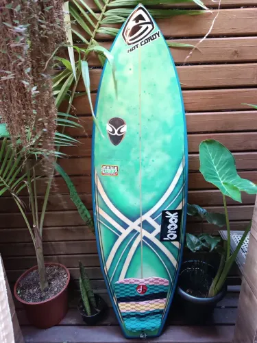 Prancha de surf + BAG + jaqueta neoprene 
