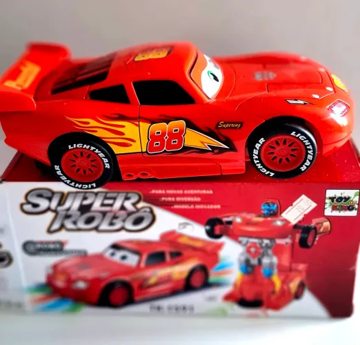 Transformer do personagem Relâmpago McQueen