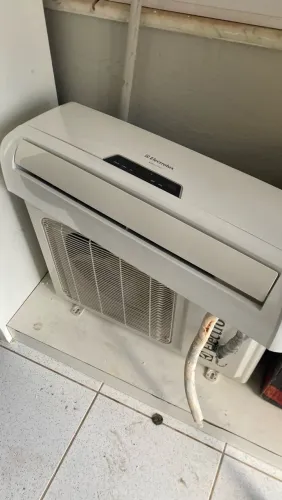 Ar condicionado Instalado