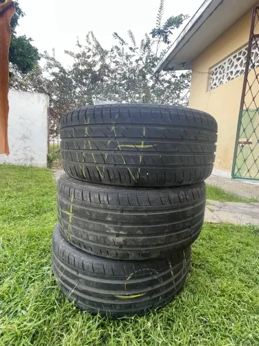 Pneu aro 20 225/35
