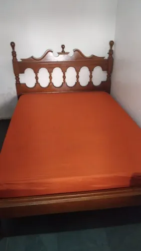 Cama de casal Madeira 