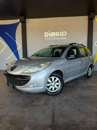 Peugeot 207 SW XR 1.4 Flex 8V 5P 2010