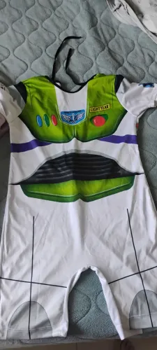 Vendo fantasia infantil 6/7 anos do Buss Lightyear 