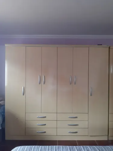 Guarda roupa 6 portas