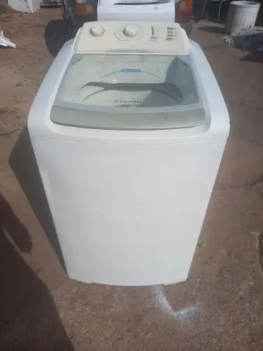 Vendo maquina de lavar 10 kg eletrolux