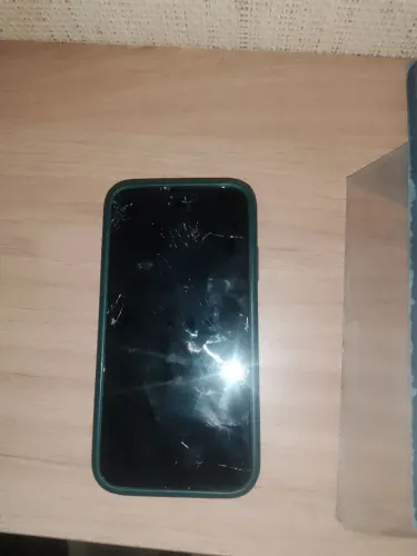 iPhone 11 tela quebrada