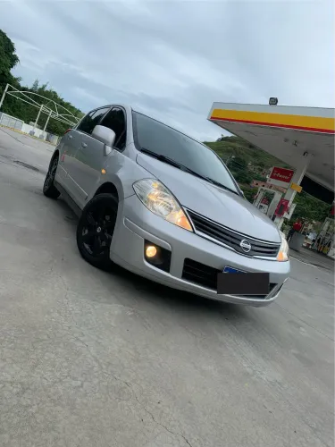 Nissan Tiida SL 1.8/1.8 Flex 16V Aut. 2011