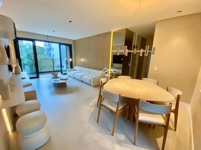 Apartamento mobiliado 3 suítes à venda Bigorrilho