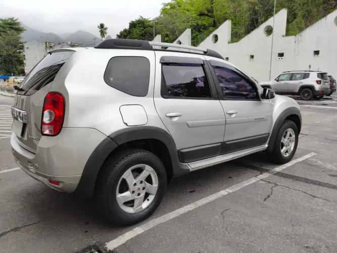 Renault Duster Dynamique 2.0 Hi-flex 16V Aut. 2015