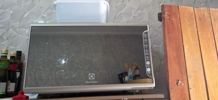 Micro-ondas, Air fryer, Panela elétrica, chaleira elétrica, grill e sanduicheira.