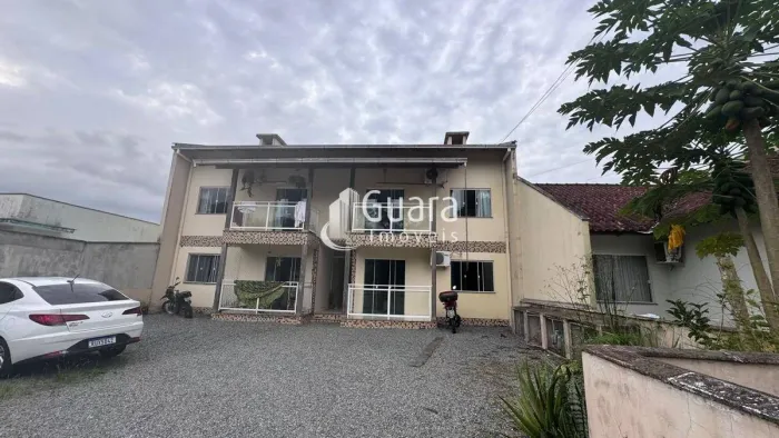 Apartamento em escolinha/ Guaramirim