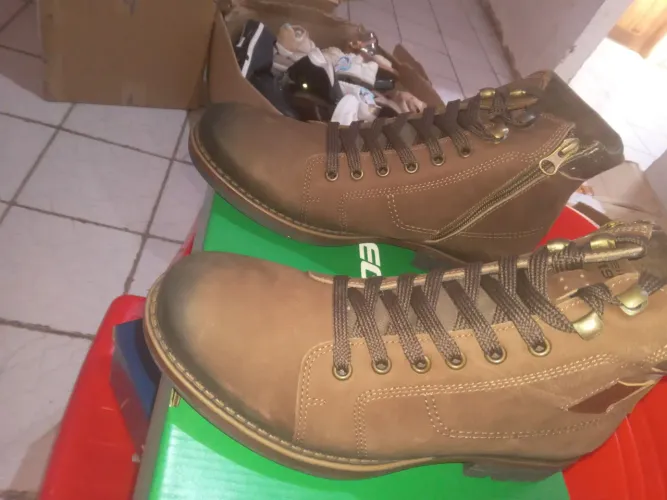 Bota de couro