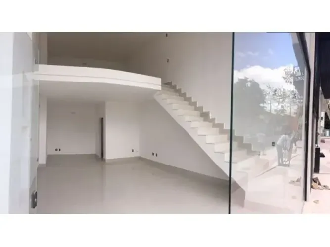 Sala comercial próximo Carrefour e Passeio San Miguel Balneário Camboriú