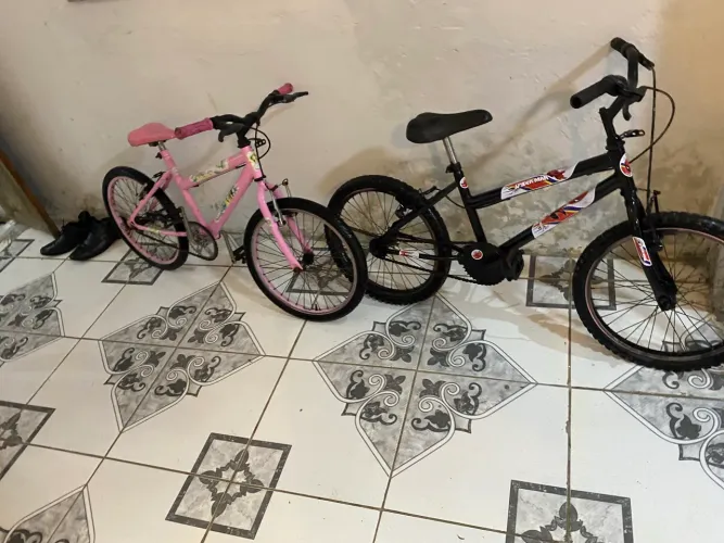 2 bifes aro 20 infantil 199. Cada uma