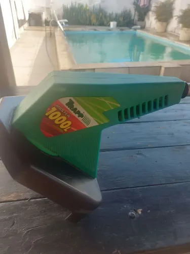 Cortador de grama Trapp 1000 com Vassoura de grama