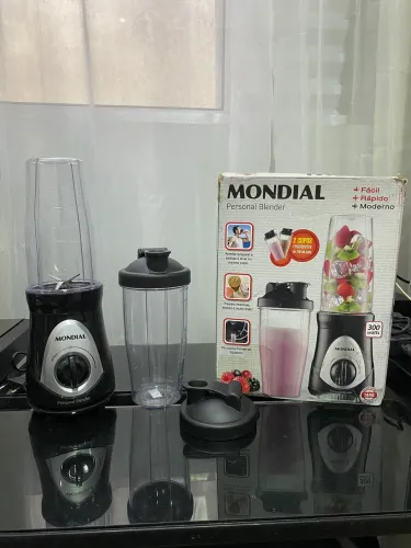 Vendo Liquidificador Mondial Personal Blender 300W, novo e nunca usado.