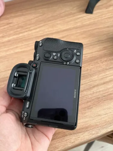 Câmera Sony A7III