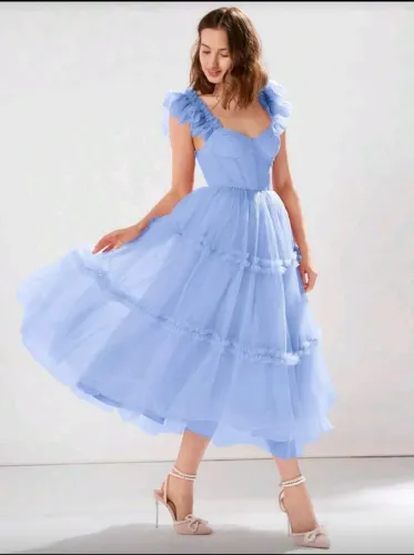 Vestido Elegante e Simples com Contraste de Malha e Gola de Strass