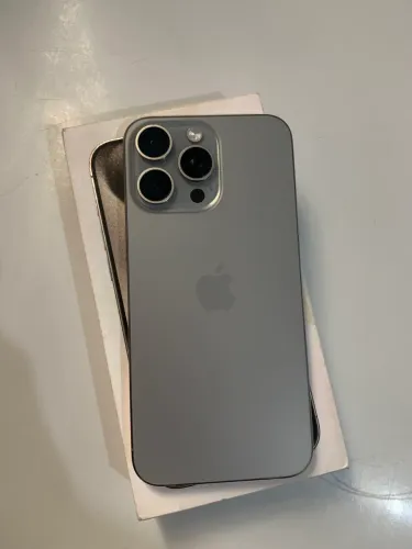 iPhone 15 Pro Max 256GB Titânio Natural