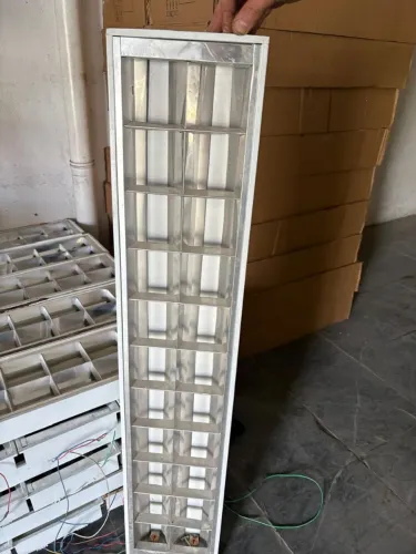 Luminária comercial 