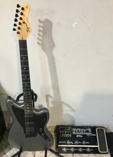 Guitarra Leia o anúncio!