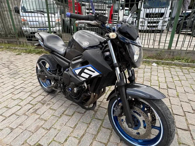 YAMAHA XJ6 - 2012