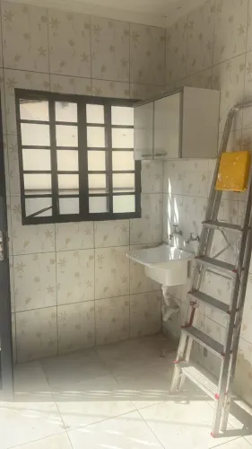 ALUGO CASA PRÓXIMO AVENIDA BANDEIRANTES