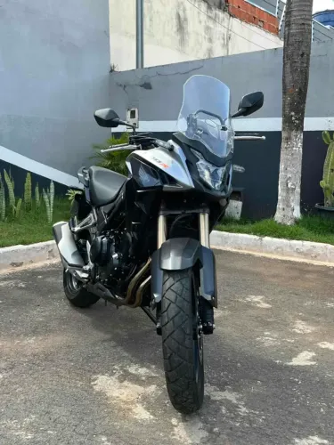 Honda CB500X 2023 | 7.600 km | Prata | Impecável